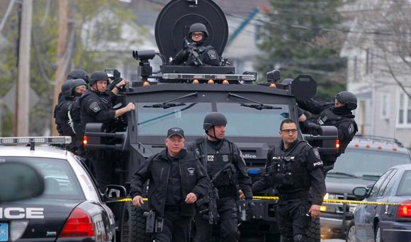BATTLEFIELD USA: De Facto State of Martial Law Declared In Boston *Pics From the War Zone* Boston martial law15